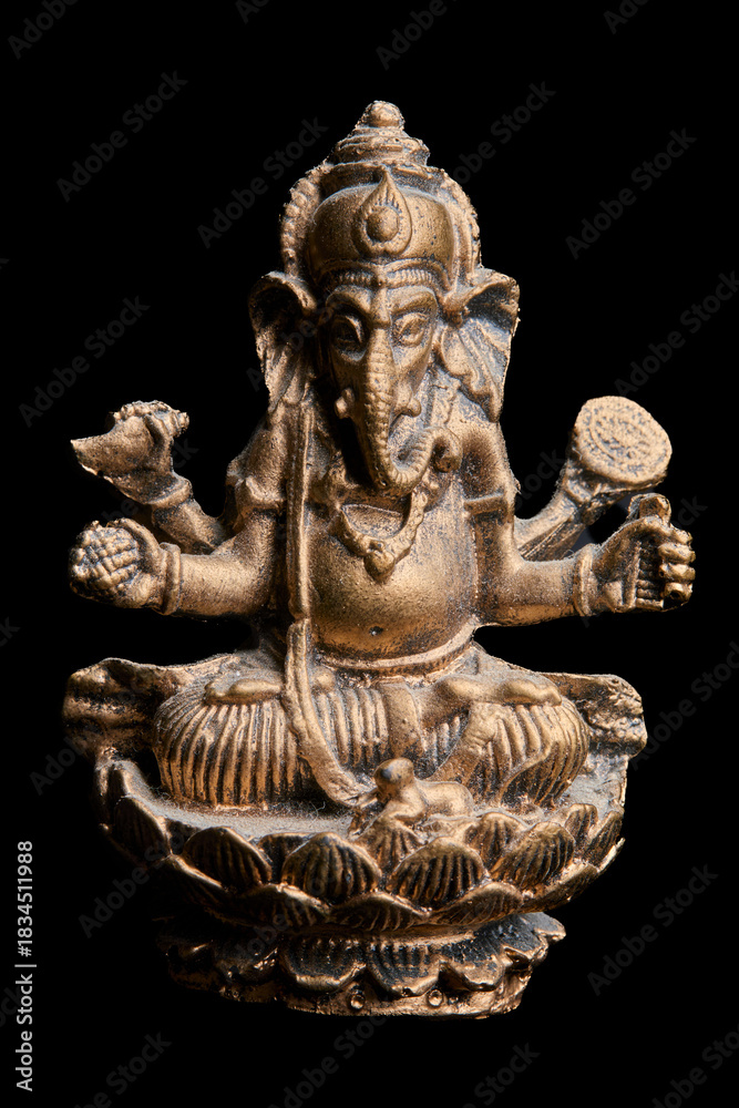 Fototapeta premium statuette du Dieu éléphant indien Ganesh 