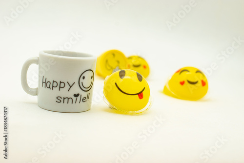 Happy Smile mug with yellow emoji faces