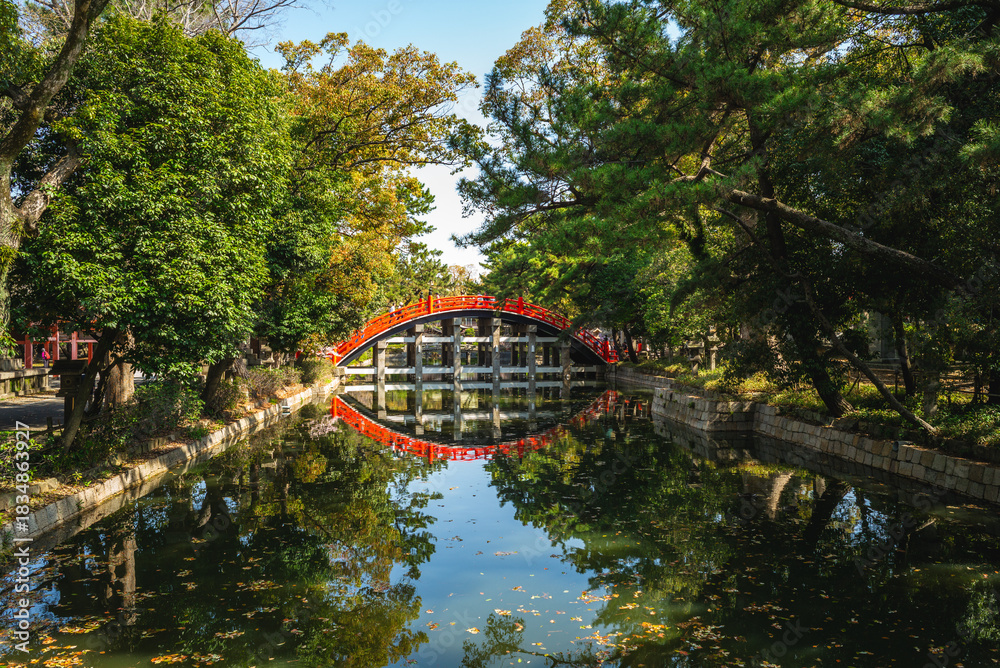 Fototapeta premium The Taikobashi at Sumiyoshi Taisha Grand Shrine in Osaka, Kansai, Japan