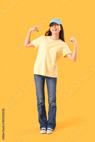 Young Asian woman in t-shir...