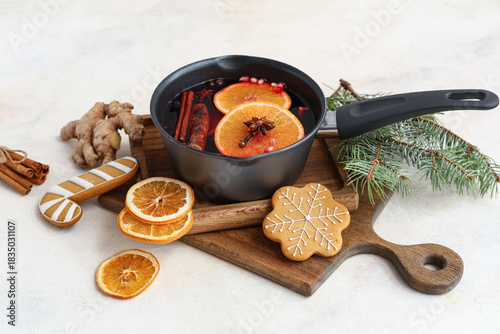 Homemade mulled wine in sau...