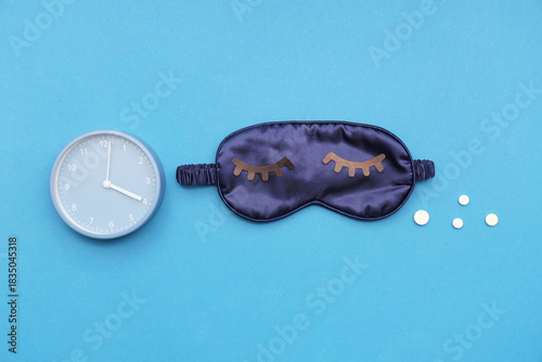 Mask with alarm clock and s...