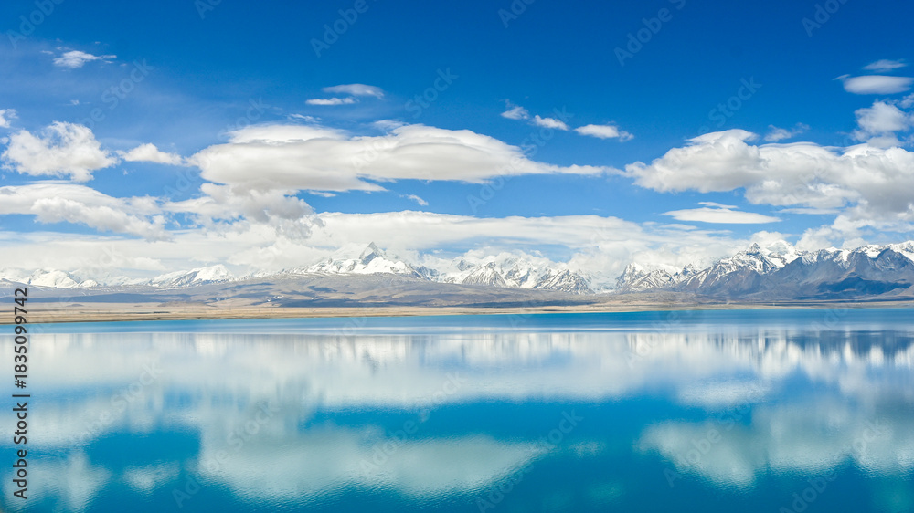 Fototapeta premium lake and mountains Peiku Lake and Snow-capped Mountains in Ngari Prefecture, Xizang, China