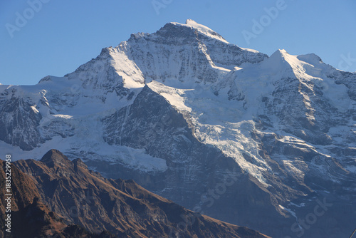 Namensgebender Gipfel der Jungfrauregion, Blick von der Schynige Platte zur Jungfrau