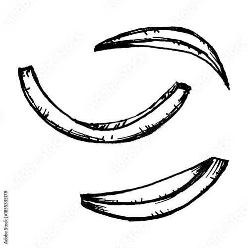 Black and white vector illustration of sliced onion pieces with curved layers and clean contours. Suitable for ingredient sets, cooking layouts, salad themes and pizza toppings.