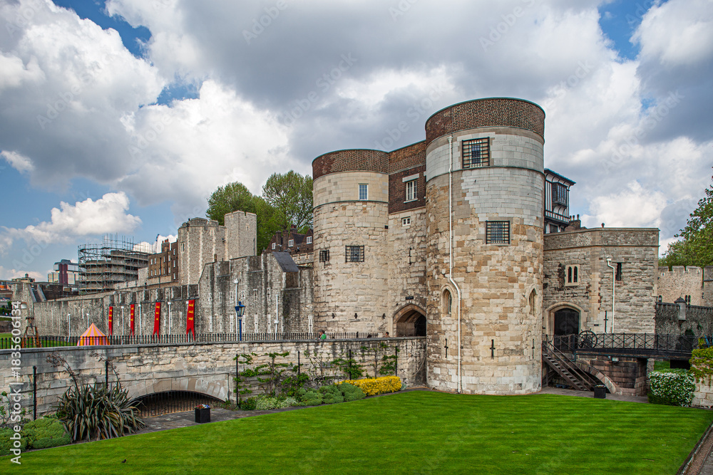 Fototapeta premium Middle Tower at Tower of London with entrance and surrounding area