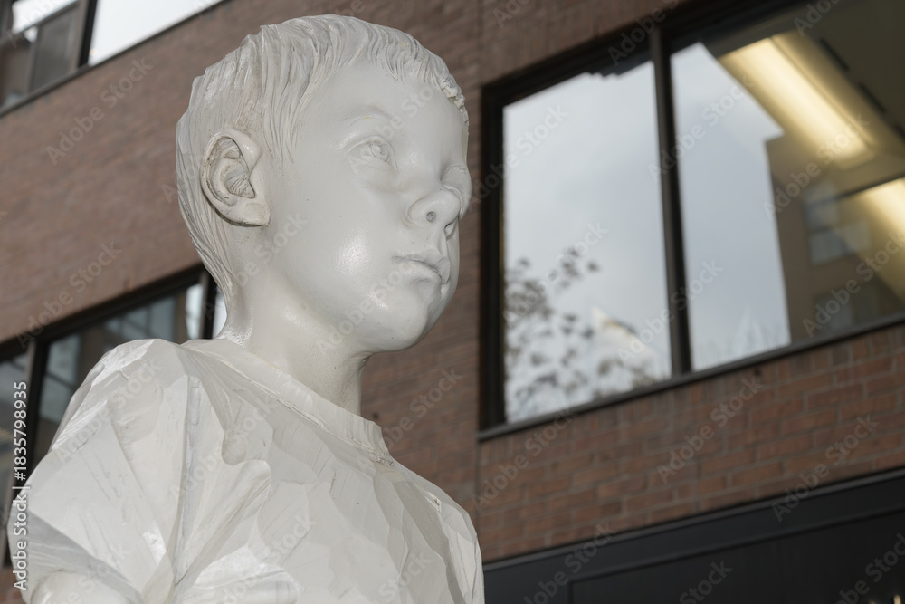 Naklejka premium detail of Willy Verginer’s Il Gioco Infinito (2021) — a bronze and acrylic sculpture exhibited at Galerie LeRoyer and Yorkville Lane in Toronto - face