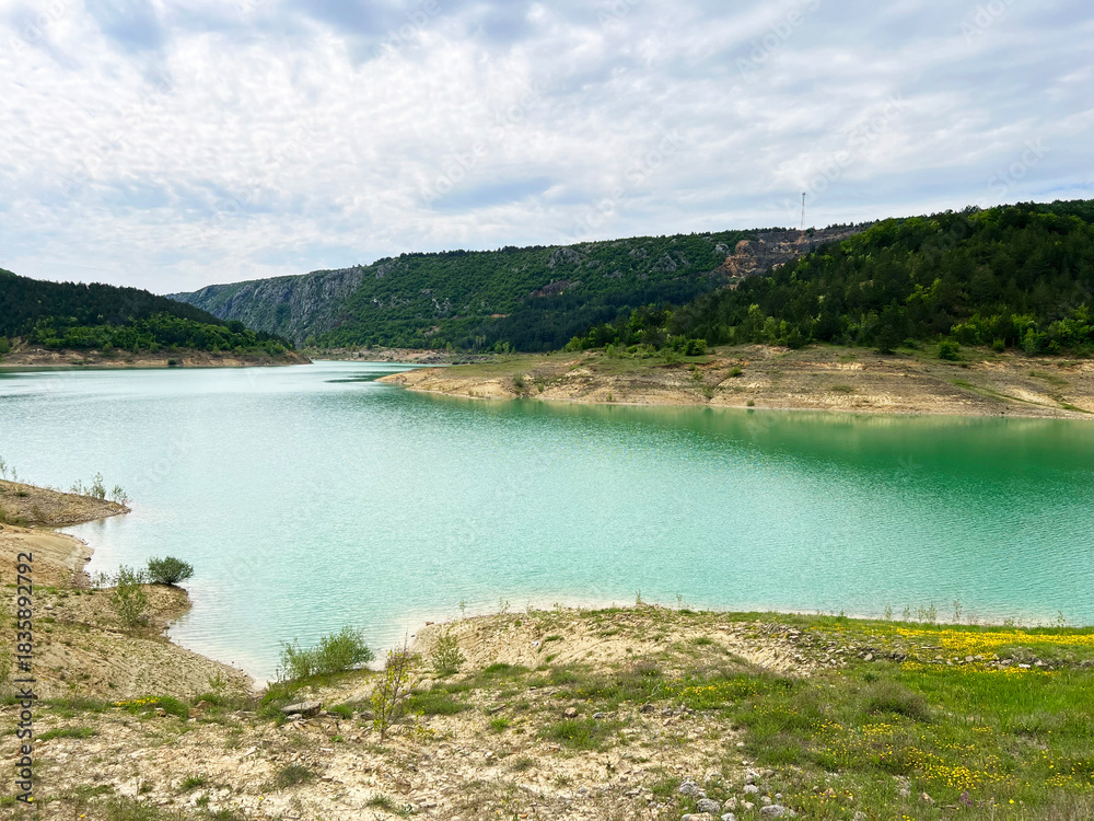 Fototapeta premium Ričice Reservoir or Green Lake in Imotska Krajina, Croatia - Akumulacijsko jezero Ričice ili Zeleno jezero u Imotskoj krajini, Hrvatska