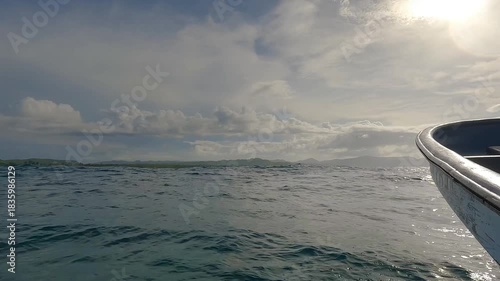 Playa fronton  Samaná, República DominicanaLa cascada tiene una altura de aproximadamente 40 metros, aunque algunas fuentes la describen con una caída de hasta 50 metros o 164 pies (unos 50 metros). 