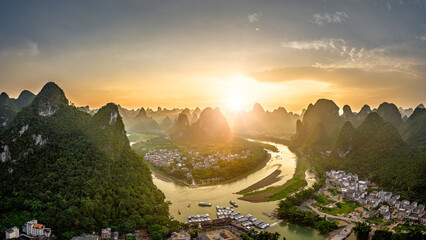 Leinwandbilder Guilin Gewundener Fluss bei Sonnenuntergang Guilin  © zhao dongfang