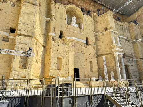 Classé au Patrimoine mondial de l’UNESCO, le Théâtre antique d’Orange est l’un des joyaux de la Rome impériale
