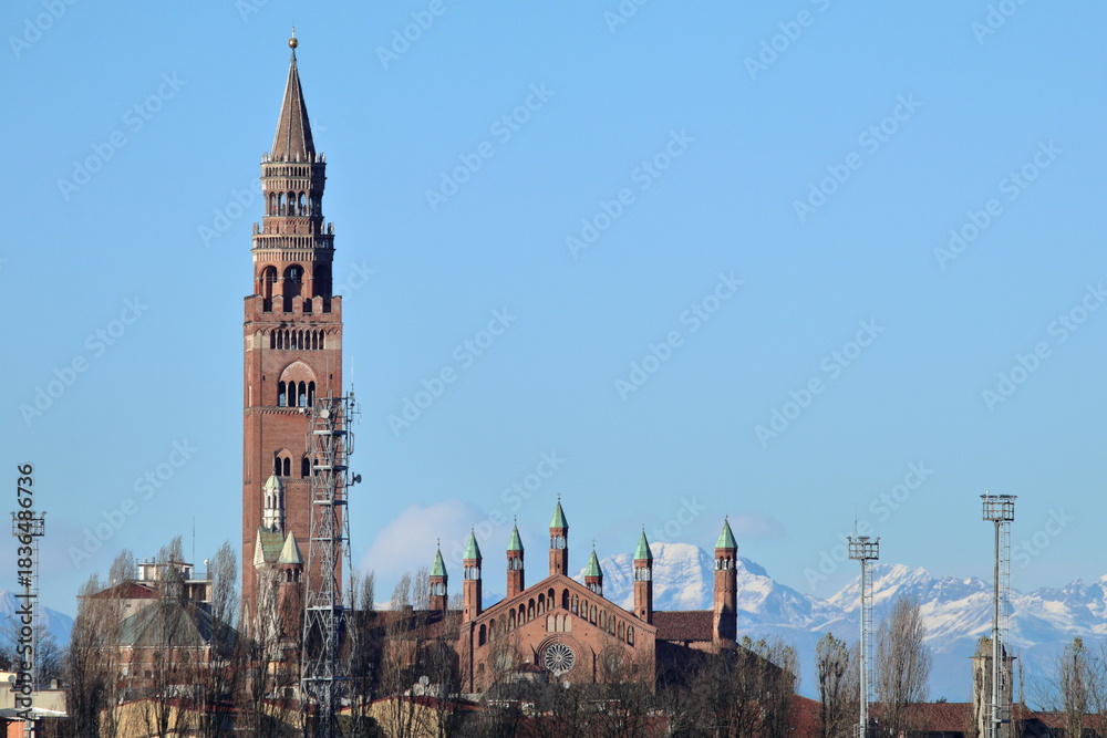 Fototapeta premium cremona e montagne