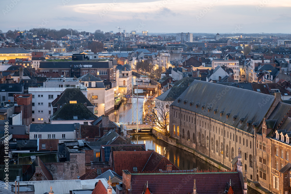 Fototapeta premium Christmas Market in Ghent from Above