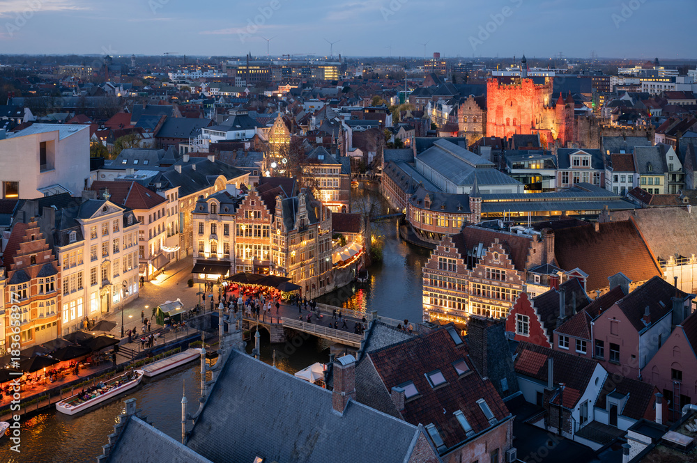 Fototapeta premium Christmas Market in Ghent from Above