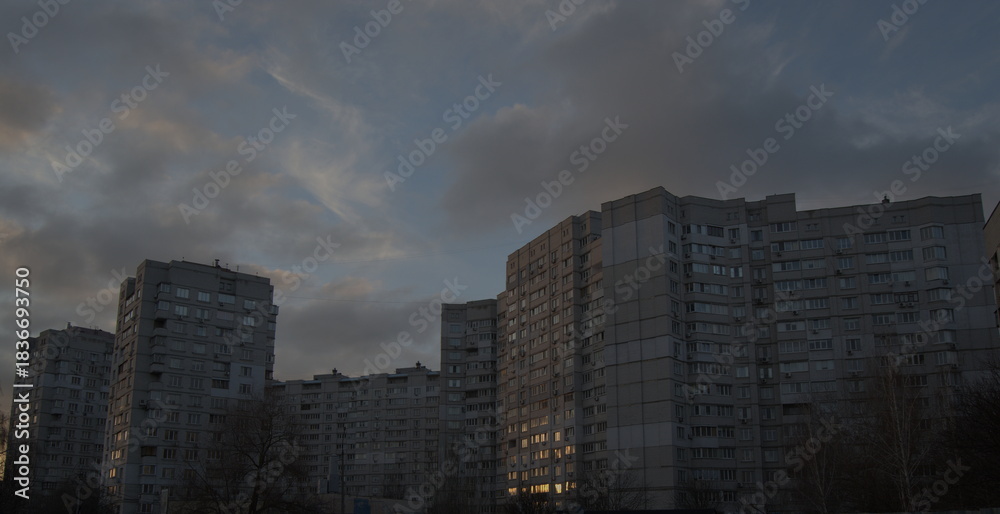Fototapeta premium clouds over the city