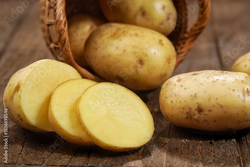 Kentang. Potato is a type of tuber that is rich in nutrients and has various health benefits.. Potato isolated