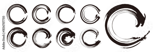 筆で書いた円形のベクター素材のセット