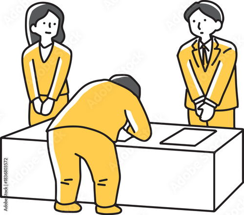 受付で書き込む人と見守る男女