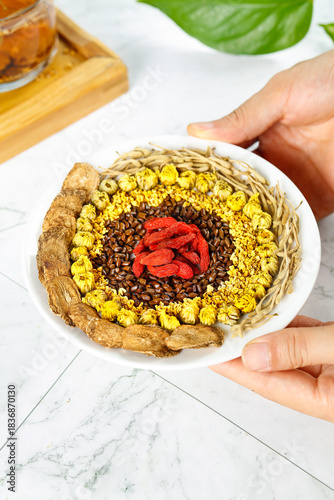 Traditional Herbal Tea Ingredients with Chrysanthemum, Goji and Cassia