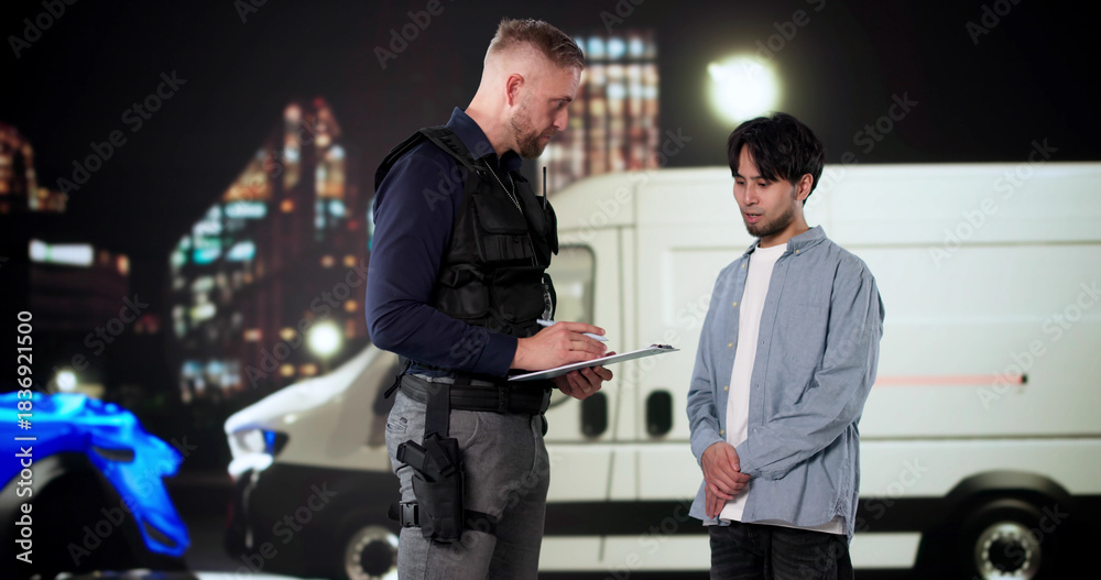 Obraz premium Driver Speaks With Insurance Police After Car Accident