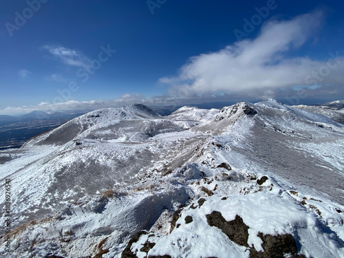 雪のくじゅう連山