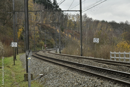 Ligne de chemin de fer traversant le bois de Villers-la-Ville (Nivelles)