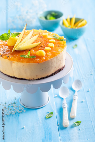 Homemade mango cheesecake m...