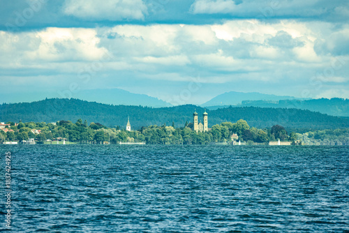 Panaorama von der Seeseite zur Schlosskirche in Friedrichsgafen