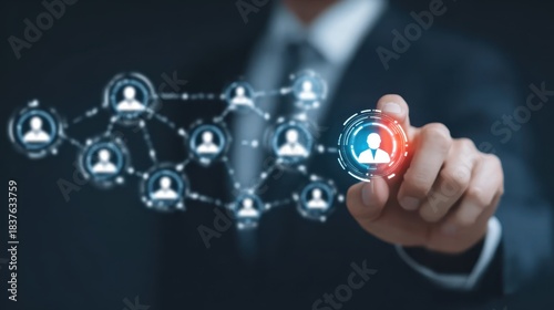 A human analyst designing performance structures for optimal management strategy supported by an evolving network graph