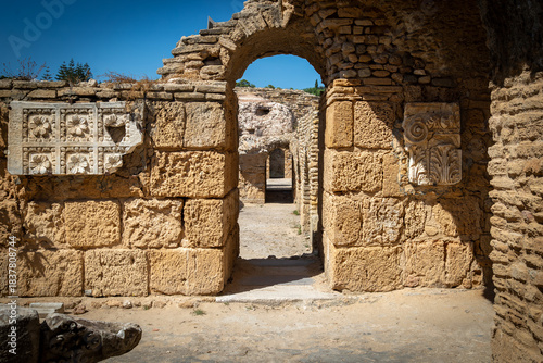 Anfiteatro de El Djem y Cartago ruina romanas en Tunez