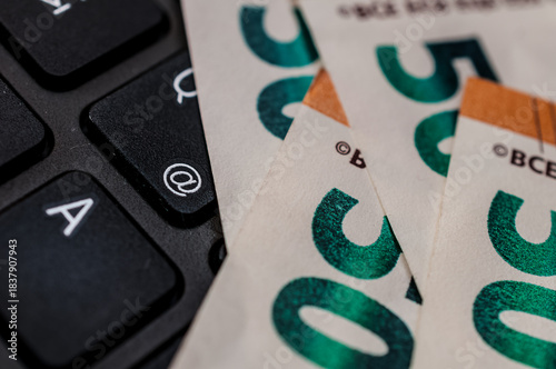 Wallpaper Mural Betrug im Internethandel Torontodigital.ca