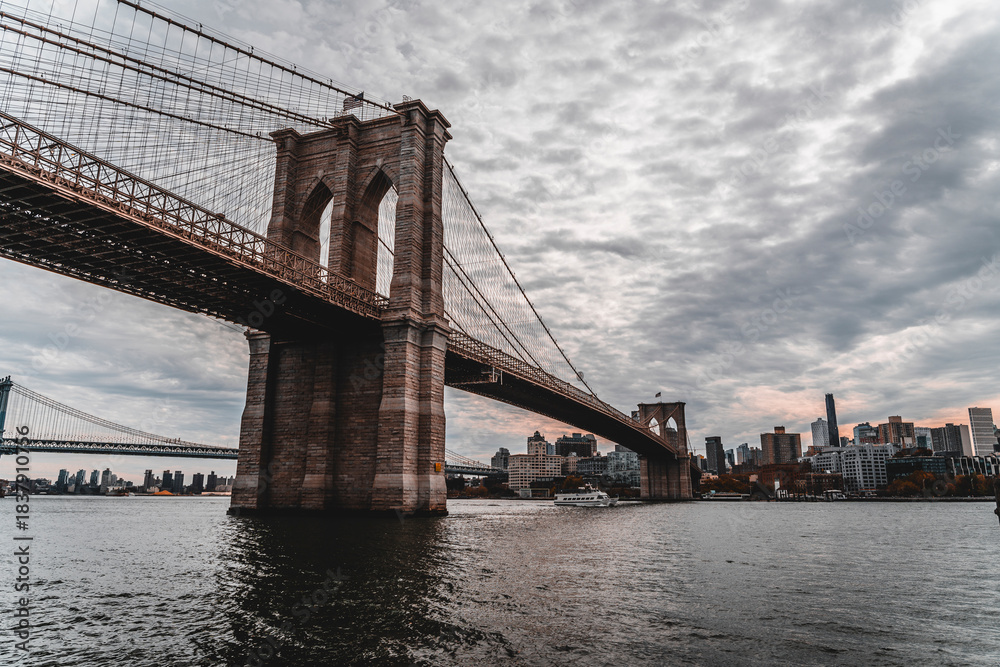 Obraz premium brooklyn bridge new york city