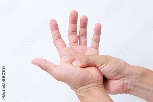 手のマッサージ
