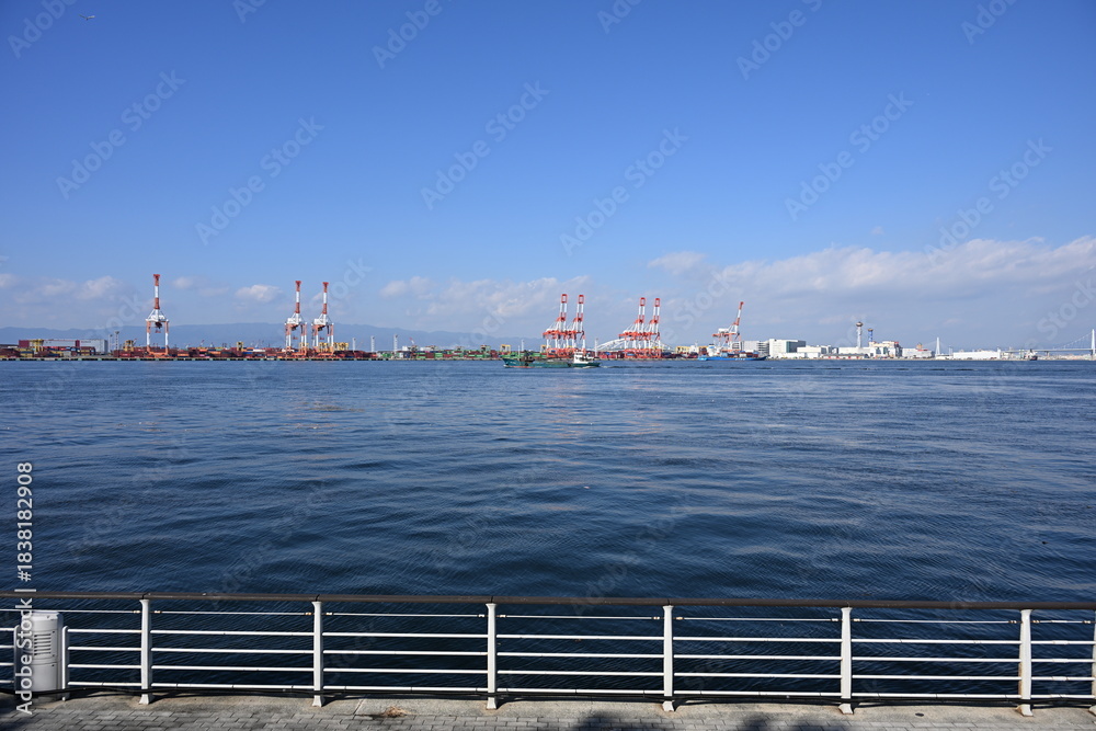 Fototapeta premium 大阪湾 シーサイドプロムナード
