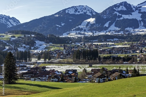 View of Fischen and Fischen-Au, Bolsterlanger Horn in the background, Illertal, Oberallgäu, Allgäu, Bavaria, Germany