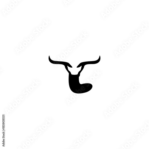Minimalist Bull Head Shape Le...