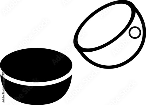 蓋の開いたカプセルトイ