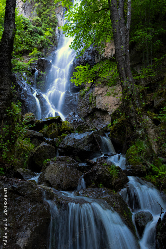 Obraz premium Natural waterfall in Rhodopi mountain, Bulgaria