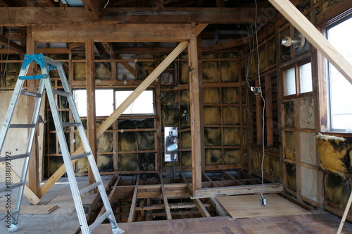 木造建築の解体現場
