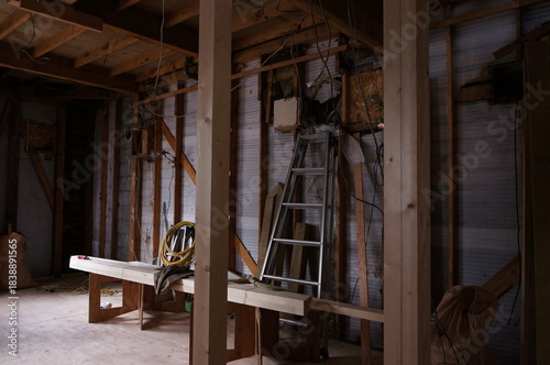 木造建築の解体現場