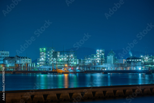 Illuminated Petrochemical Plant at Night in Otake, Japan | 大竹市の工場夜景・石油化学プラント