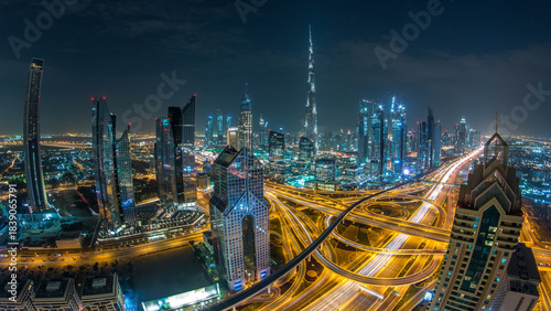 Fotografía Modern skyscrapers and busy evening highways day to night timelapse in luxury Du