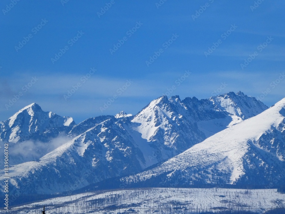 Obraz premium Snowy mountains in High Tatra, Slovakia, Europe