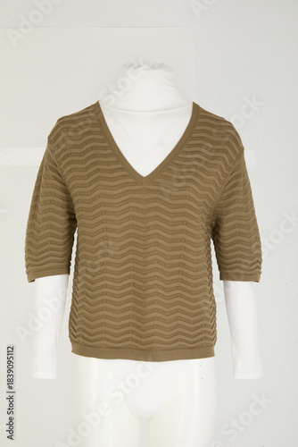 Stylish brown cropped v neck short sleeve knit sweater for women s fashion apparel