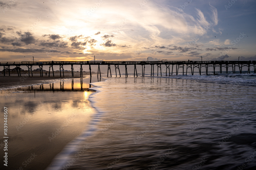 Fototapeta premium sunrise on the beach