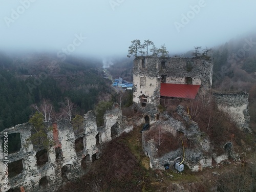 alte Mauern, Burgruine Kaiserberg, Steiermark