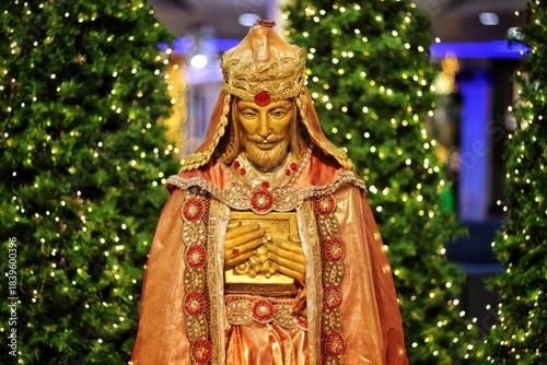 Fotografi Editorial photo from San Fernando, Trinidad, dated December 8, 2025 of a close-up shot of a statue of one of the Three Wise Men or Magi from the Nativity story