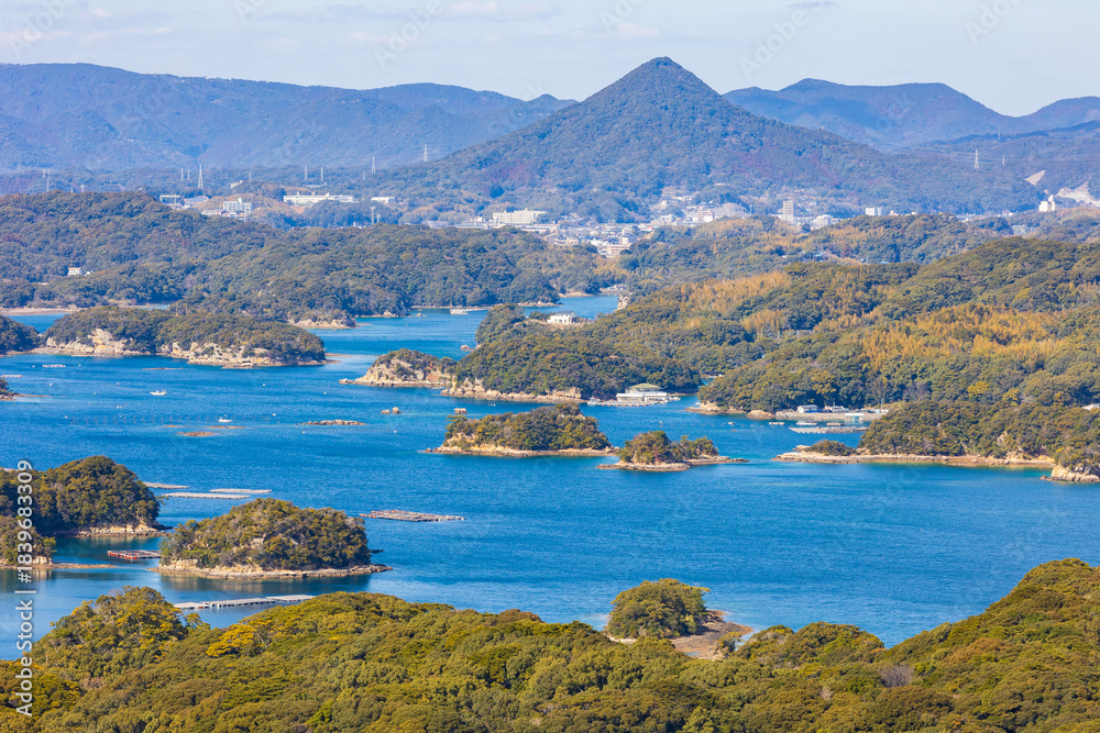 Fototapeta premium 日本の風景 長崎県佐世保市 九十九島 九十九島観光公園