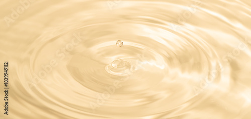 美しい水滴のアクション	