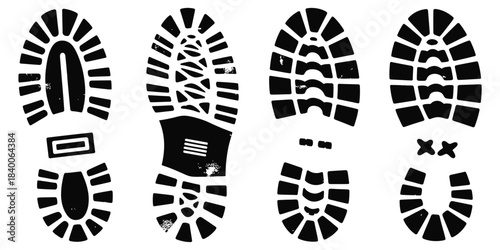 Sandy Shoeprint Vector Set – Isolated Footprint Marks with Detailed Tread Patterns for Outdoor, Beach, and Track Illustration Designs